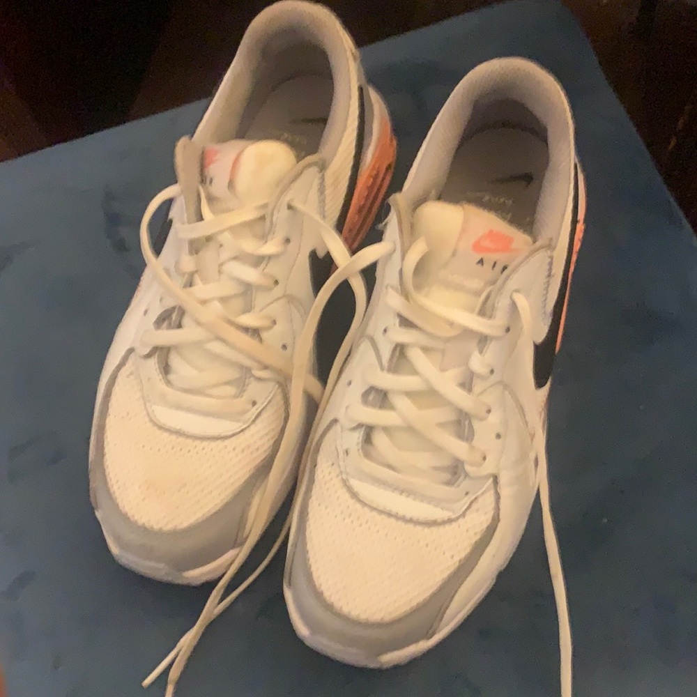 Nike AirMax worn 2x and too small